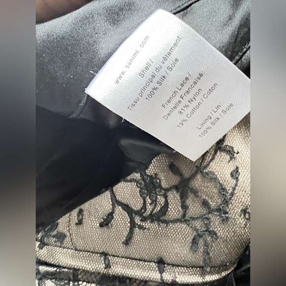 Silk and French lace bustier. - Picture 6 of 6